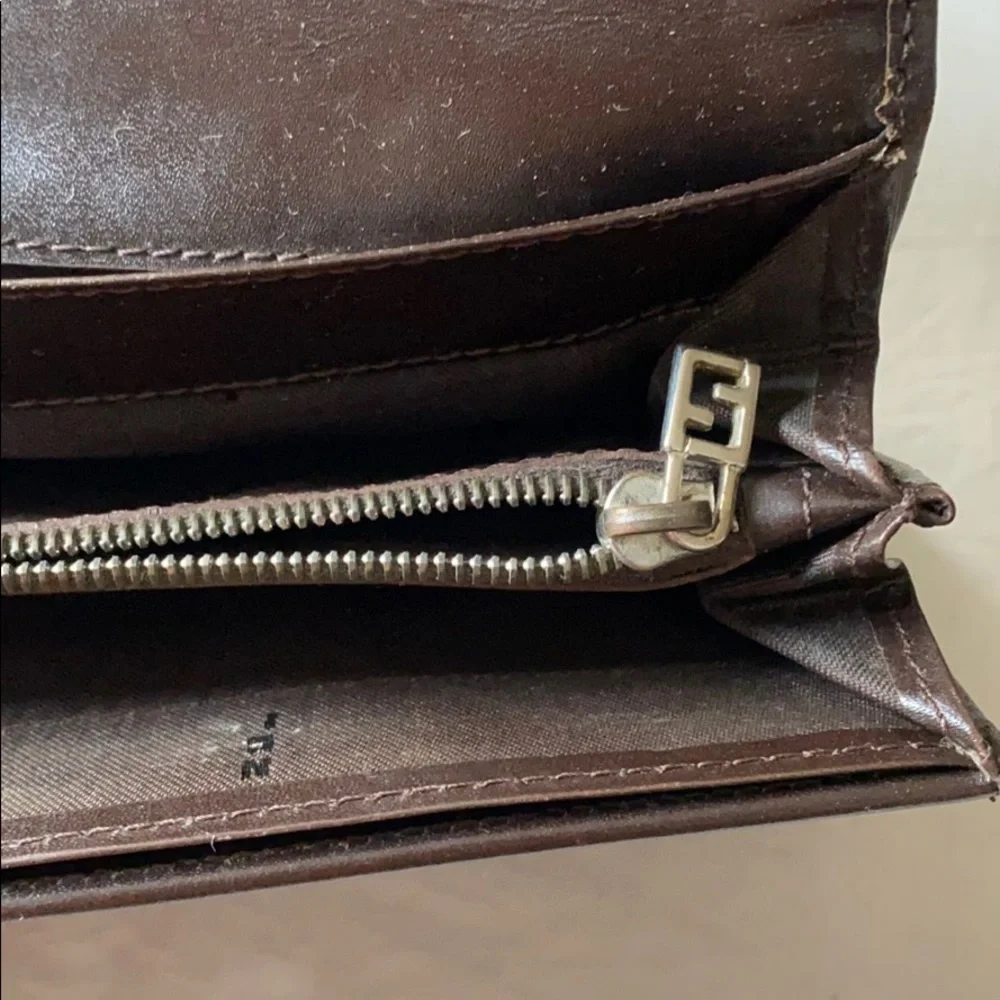 Fendi wallet - Picture 5 of 10